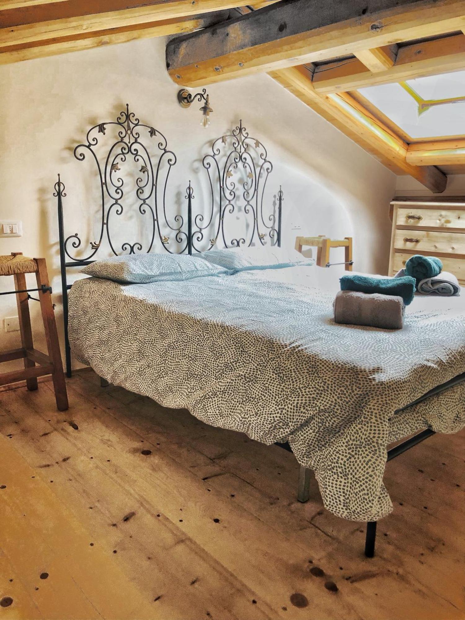 Casa Barteei Bed & Breakfast Monte Isola Exterior photo